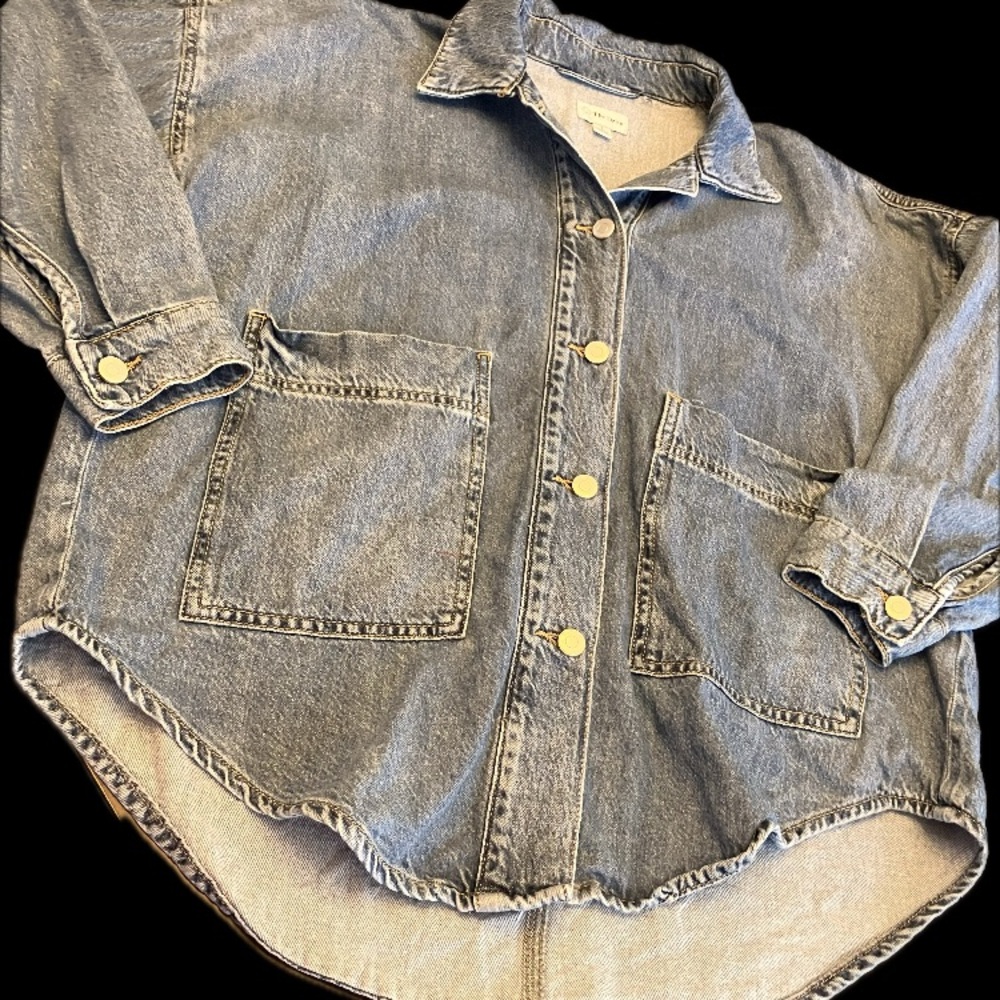 The Drop. Size Small. Denim Button-Up Shirt with Pockets